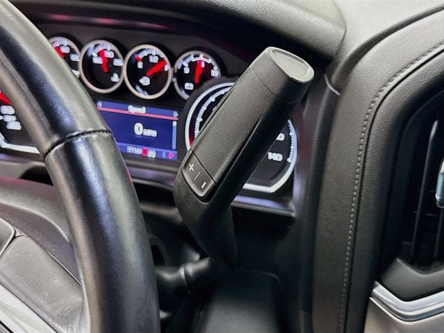 Used 2022 Chevrolet Silverado 1500 LT AWD/4WD image 17
