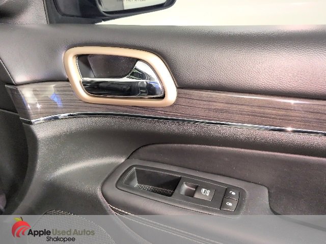 Used 2015 Jeep Grand Cherokee Overland image 45