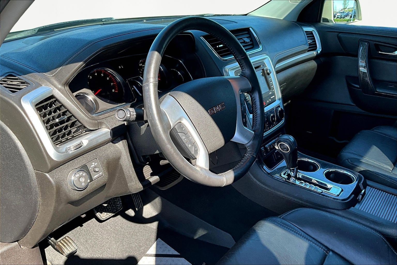 Used 2017 GMC Acadia Limited SLT image 17