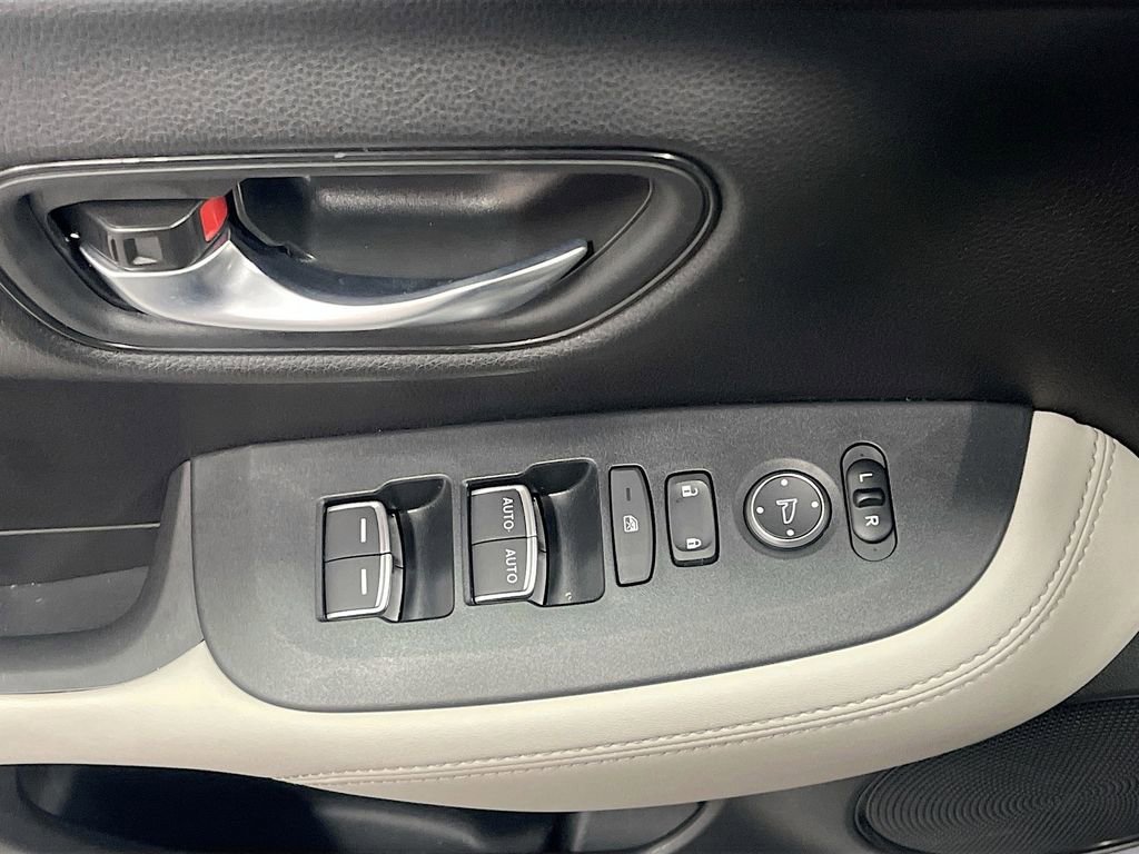 Used 2024 Honda HR-V EX-L image 17