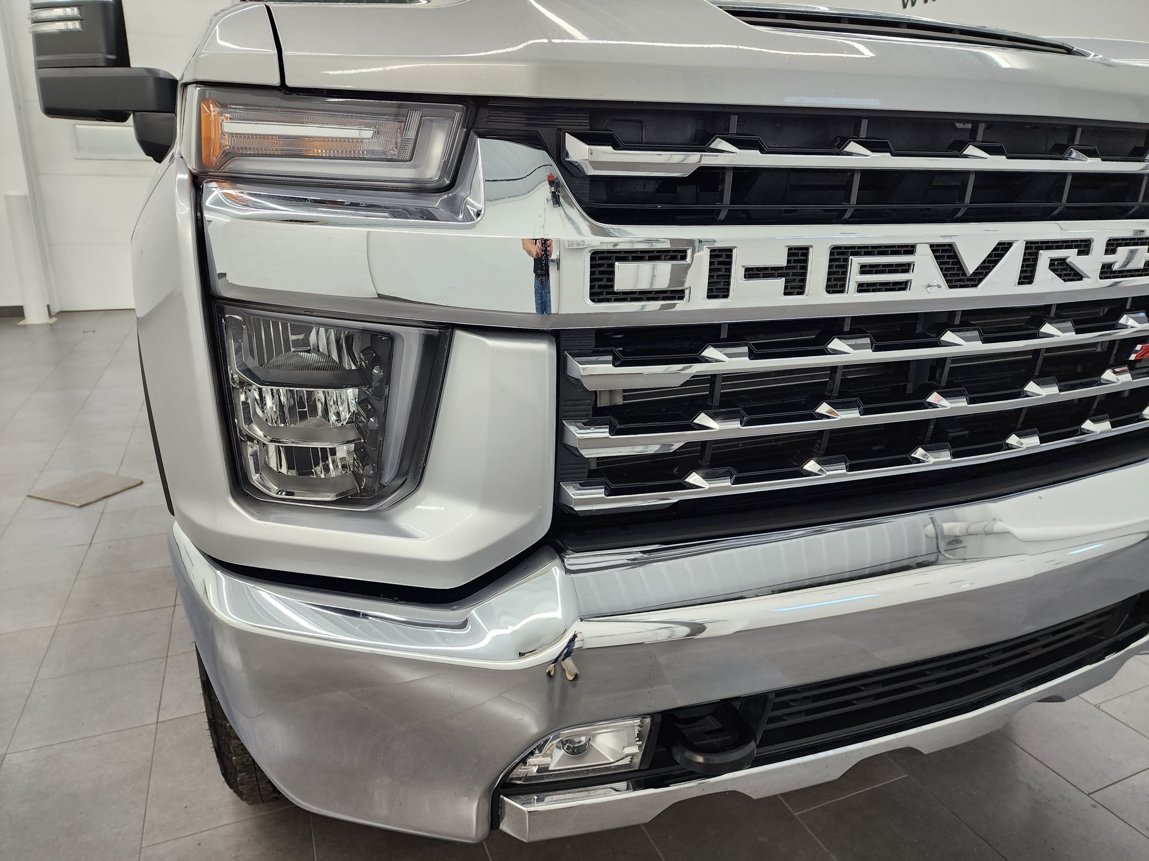 Used 2023 Chevrolet Silverado 3500 LTZ w/ Gooseneck/5TH Wheel Package AWD/4WD image 23