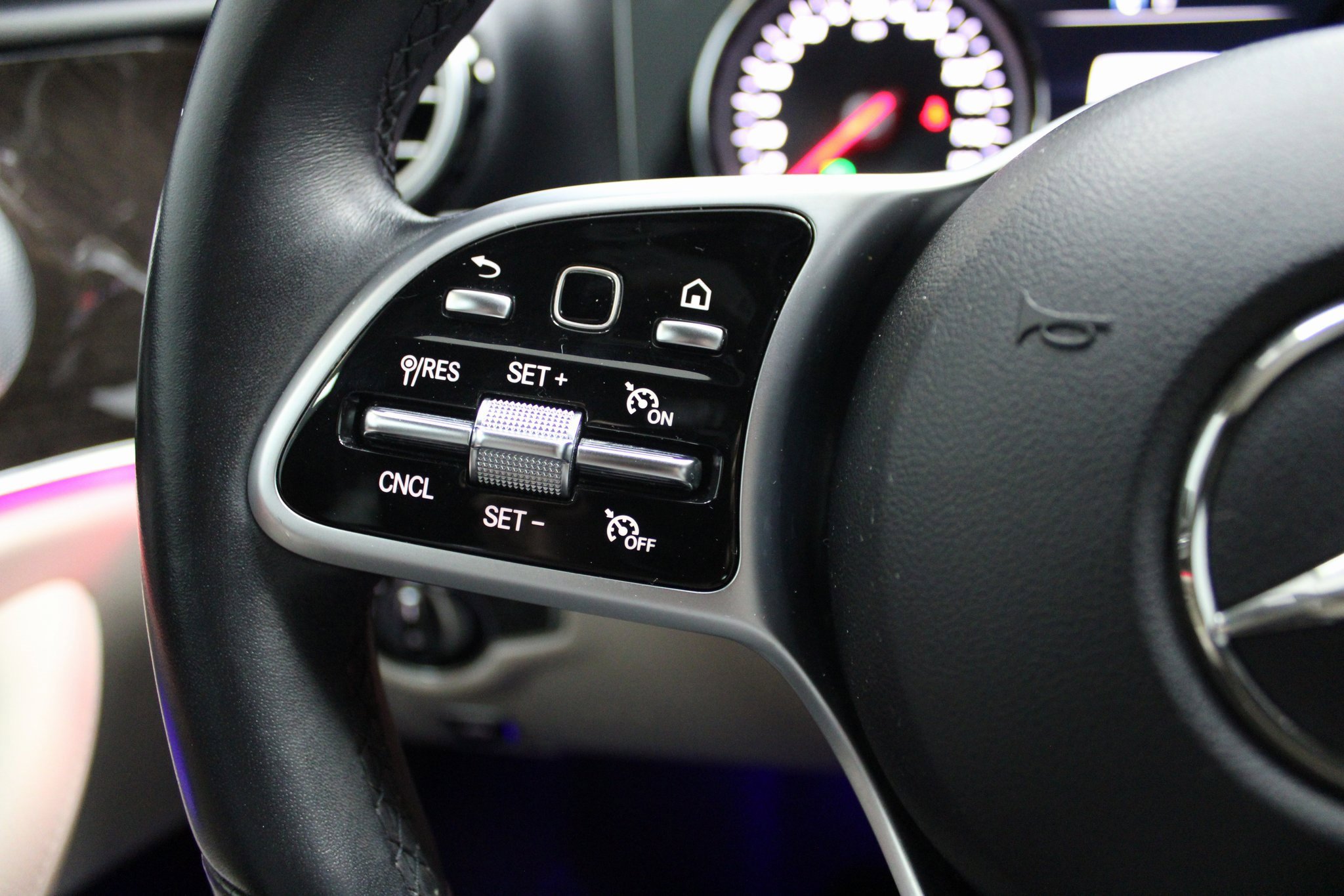 Used 2019 Mercedes-Benz E 450 4MATIC Sedan w/ Premium Package image 37