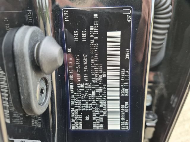Certified 2023 Toyota Corolla Cross L AWD/4WD image 33