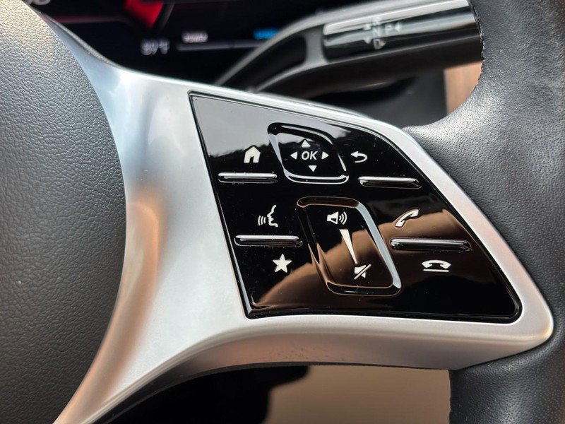 Used 2023 Mercedes-Benz GLC 300 4MATIC image 18