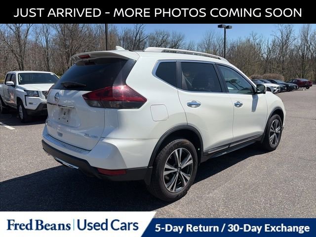 Certified 2018 Nissan Rogue SL w/ Premium Package image 8