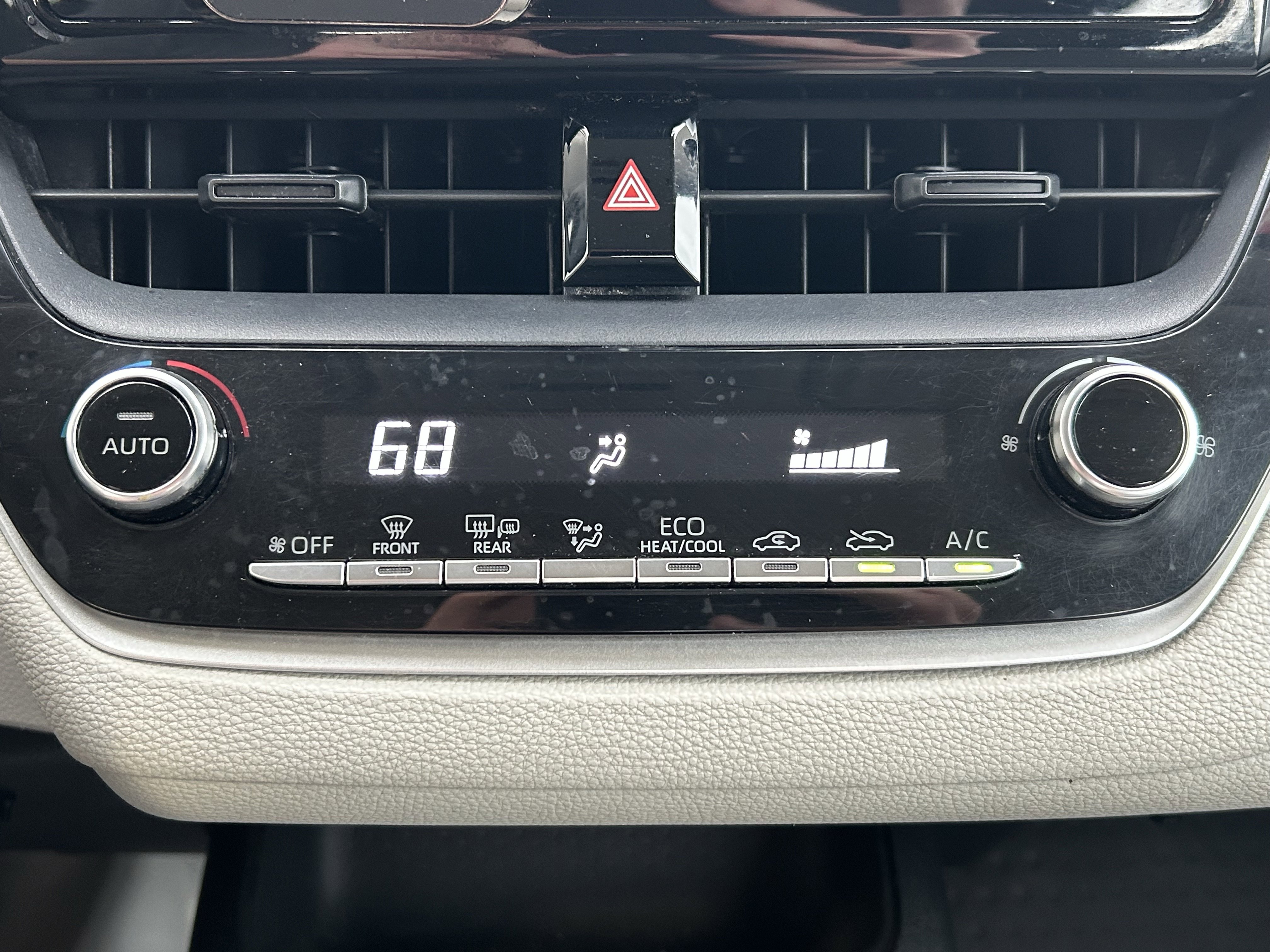 Certified 2020 Toyota Corolla LE image 26