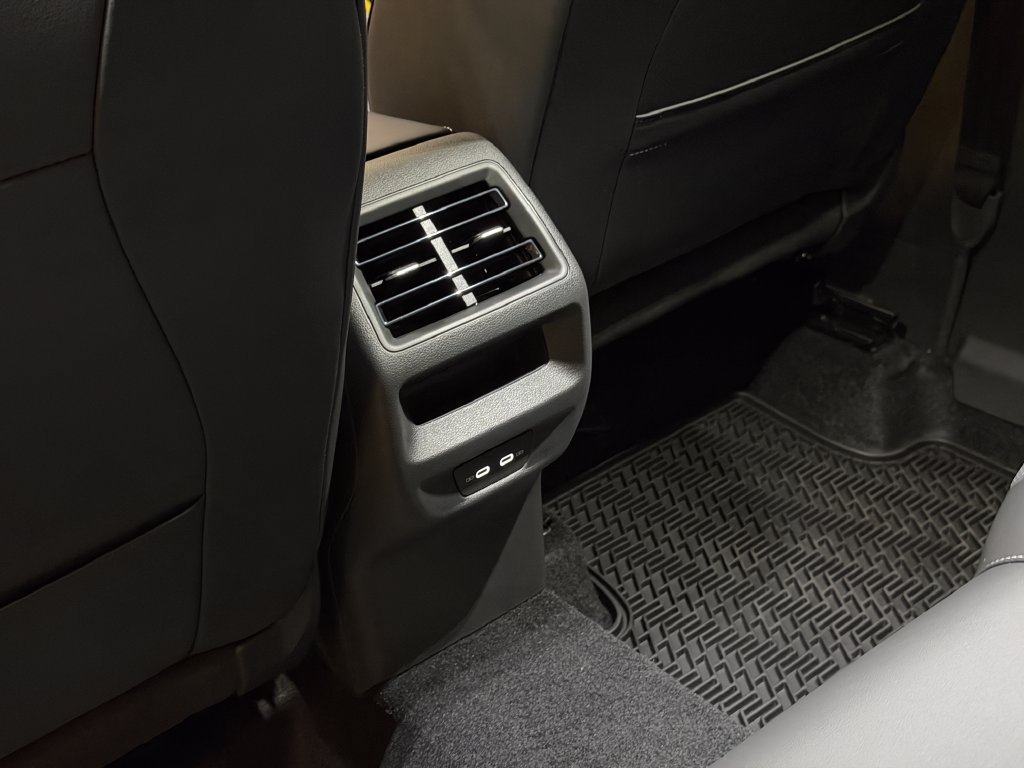 New 2026 Volkswagen Tiguan SE R-Line AWD/4WD image 24