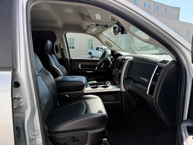Used 2018 RAM 3500 Laramie AWD/4WD image 23