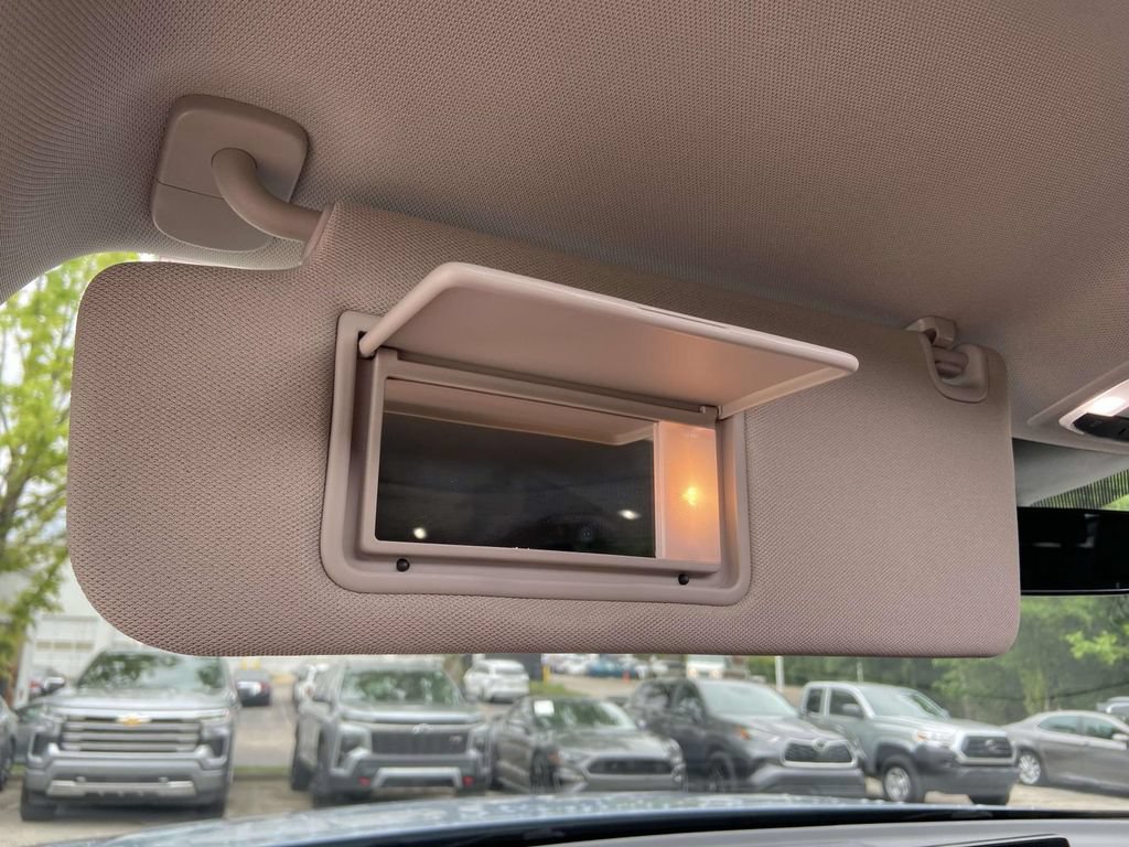 Used 2025 Honda Pilot Touring image 31