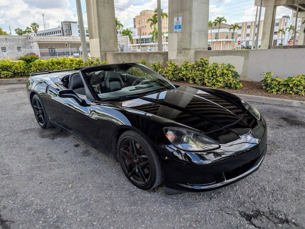 Used 2007 Chevrolet Corvette Convertible w/ Preferred Equipment Group image 4