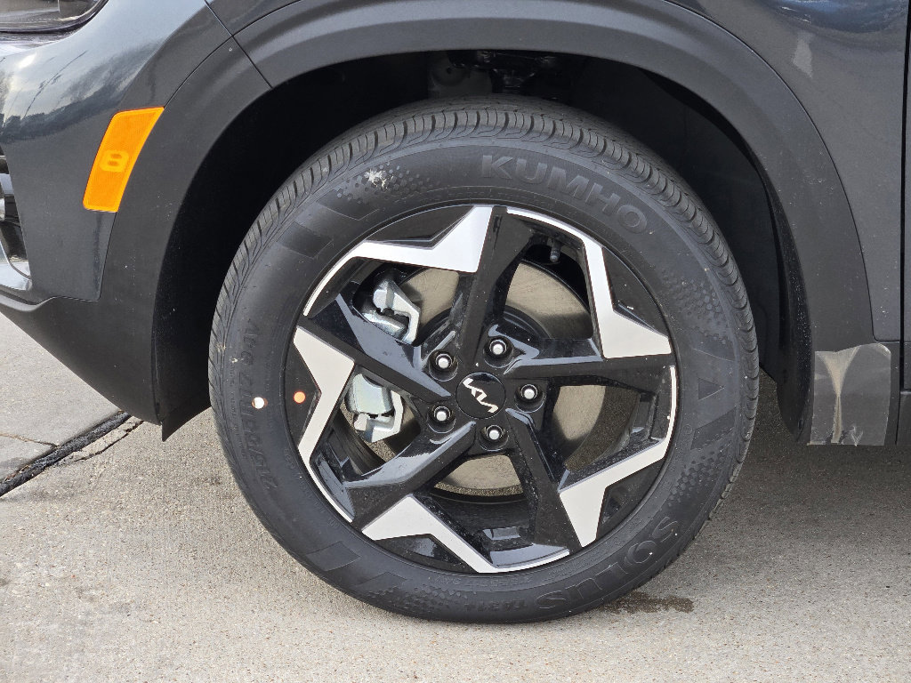 New 2026 Kia Seltos S image 8