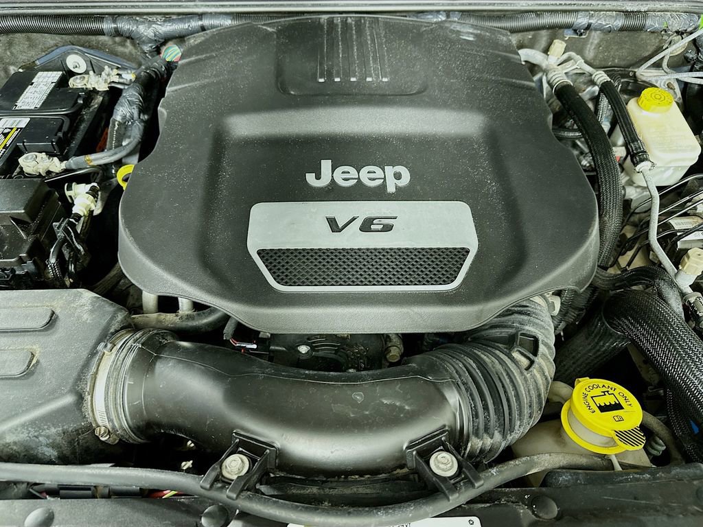 Certified 2016 Jeep Wrangler Sport image 36