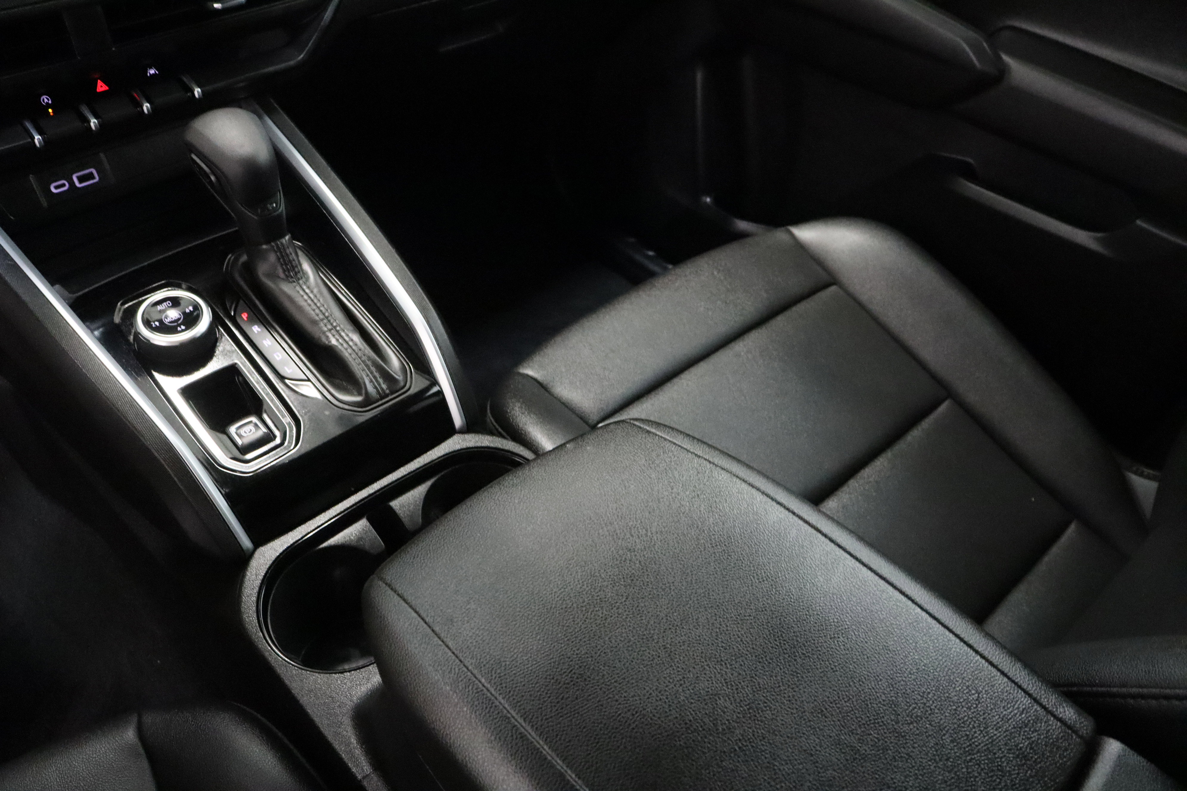 Used 2025 Chevrolet Colorado Trail Boss image 17