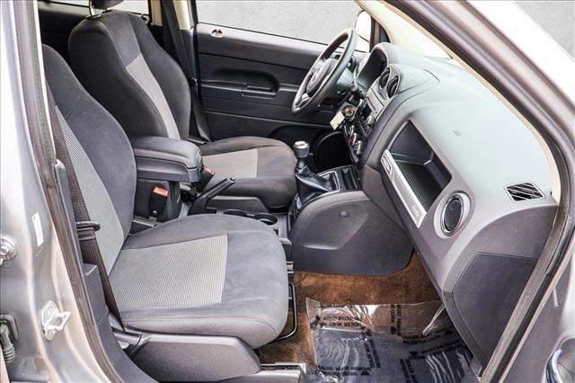 Used 2016 Jeep Compass Sport FWD image 24