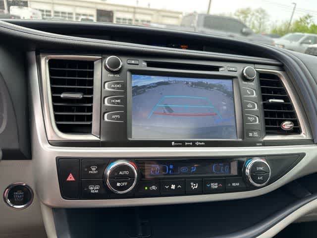 Used 2018 Toyota Highlander XLE image 9