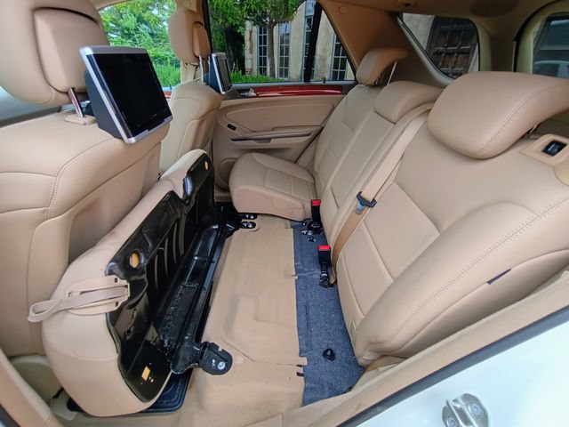 Used 2009 Mercedes-Benz ML 320 BlueTEC 4MATIC image 71