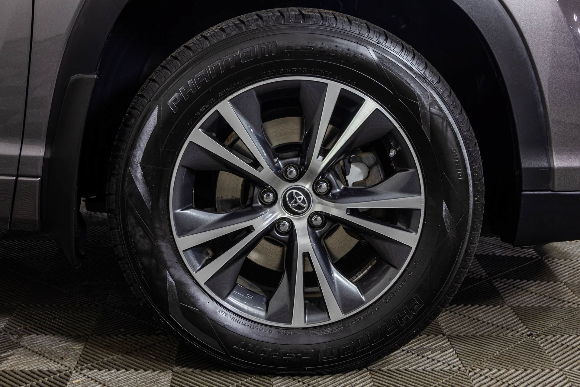 Used 2016 Toyota Highlander XLE AWD/4WD image 54