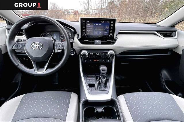Certified 2020 Toyota RAV4 XLE w/ Convenience Package image 16