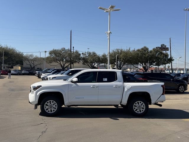 Used 2026 Toyota Tacoma SR5 RWD image 4