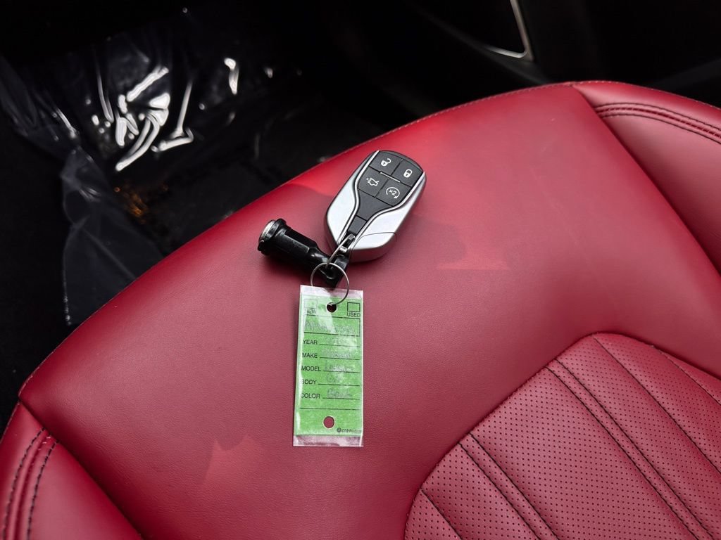 Used 2023 Maserati Levante GT AWD/4WD image 27