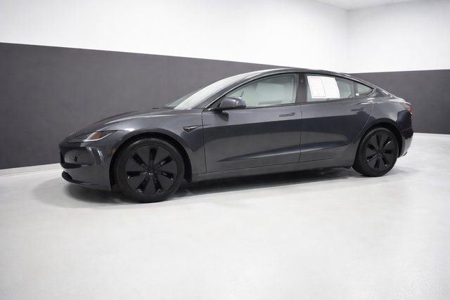 Used 2025 Tesla Model 3 Long Range image 2