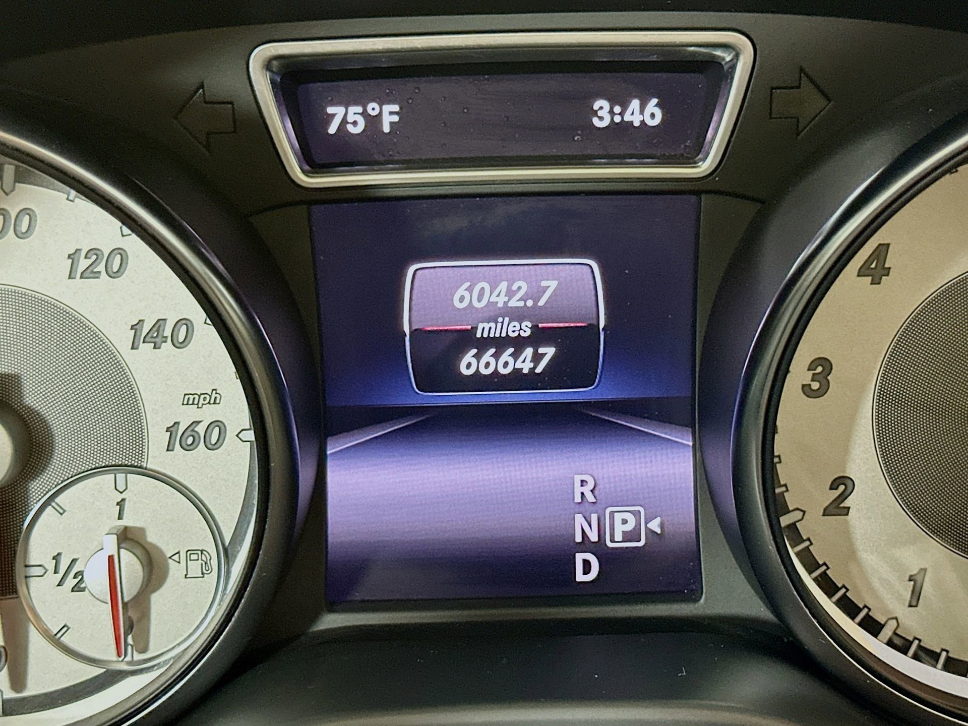 Used 2014 Mercedes-Benz CLA 250 image 13