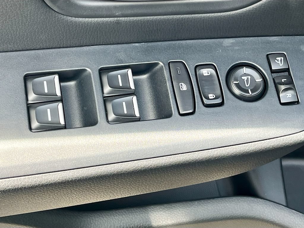 Used 2025 Honda Pilot Elite image 18