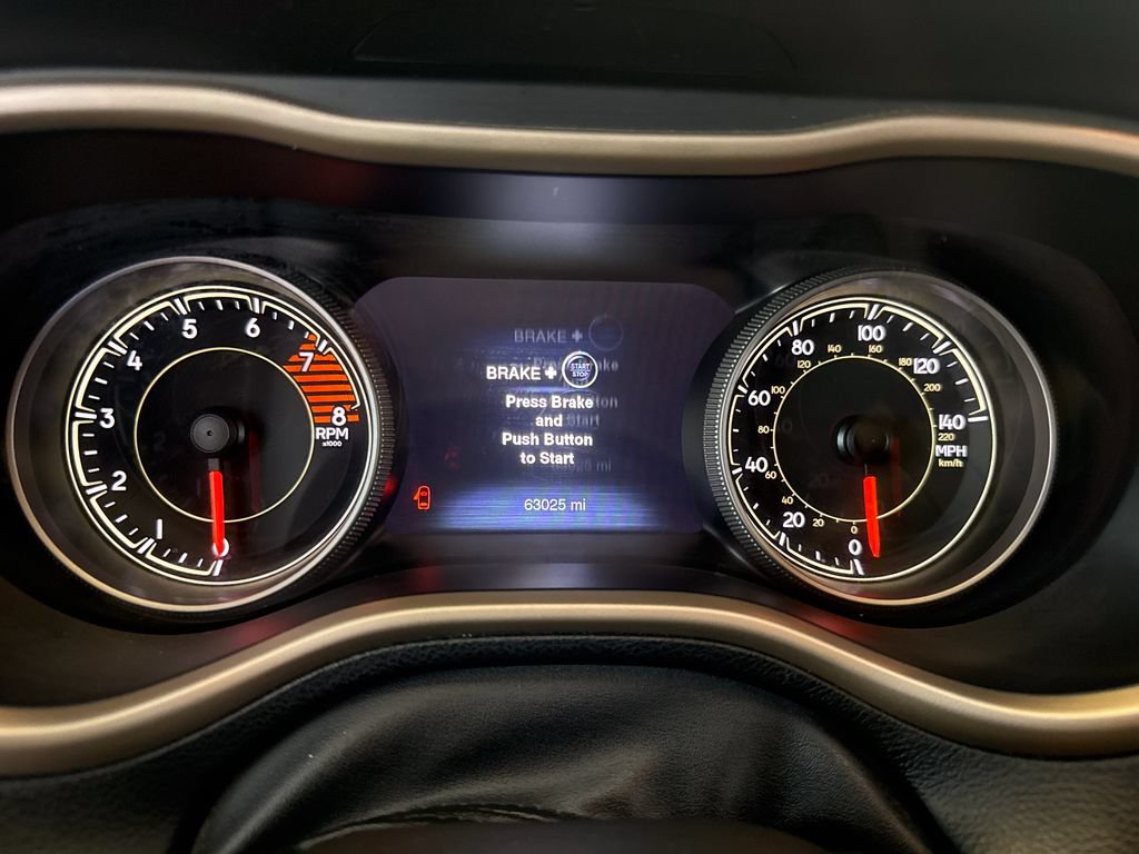 Used 2018 Jeep Cherokee Limited AWD/4WD image 16