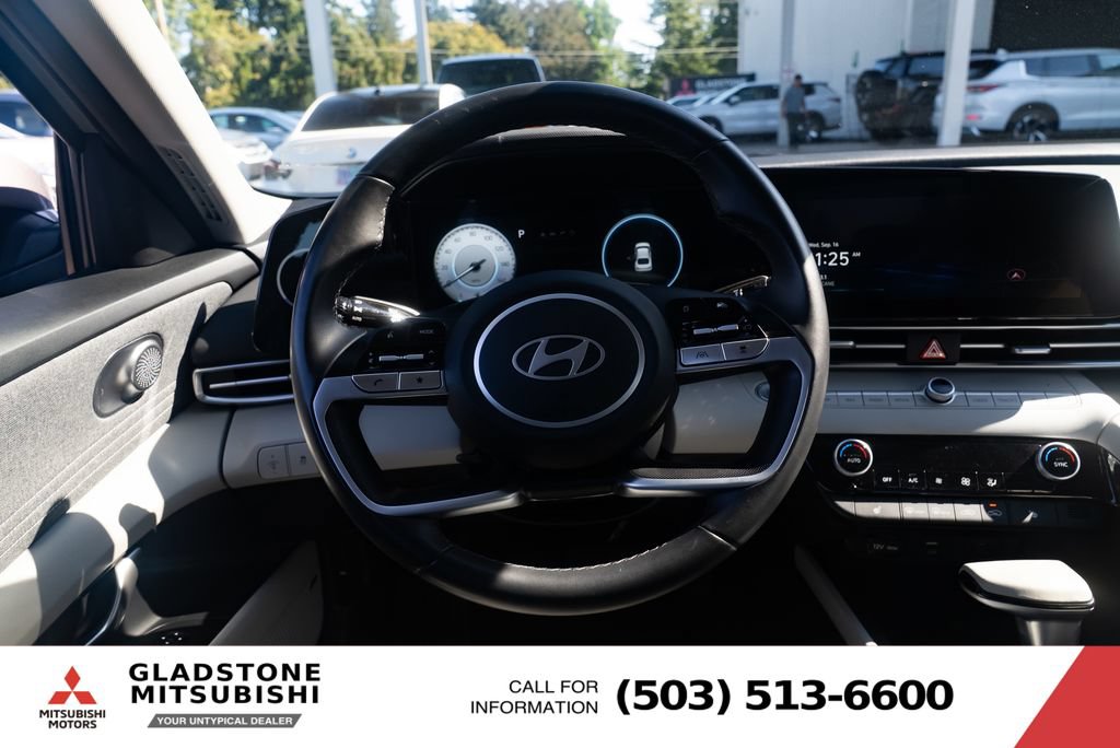 Used 2025 Hyundai Elantra Limited FWD image 10