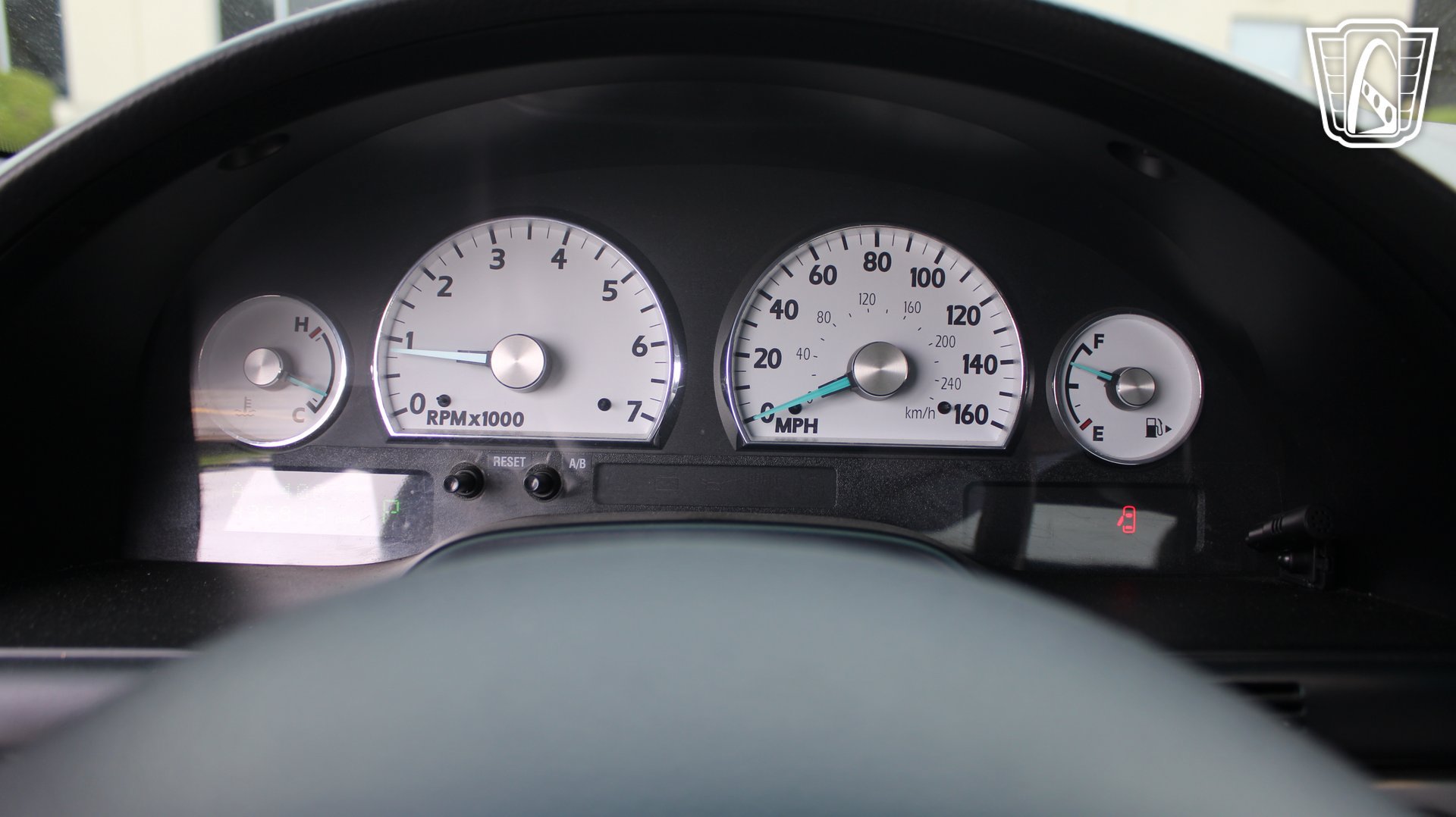 Used 2003 Ford Thunderbird RWD image 17