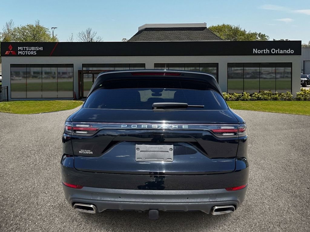 Used 2022 Porsche Cayenne Platinum Edition image 4