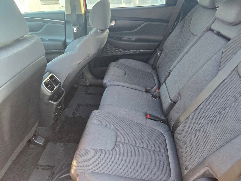 Used 2020 Hyundai Santa Fe SEL image 15