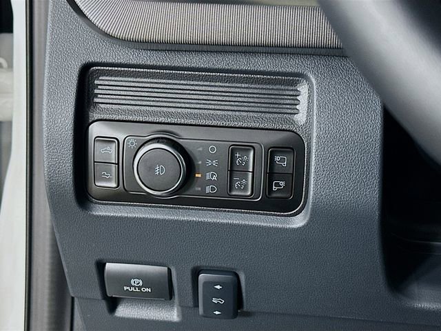New 2026 Ford F450 Platinum w/ FX4 Off-Road Package image 10