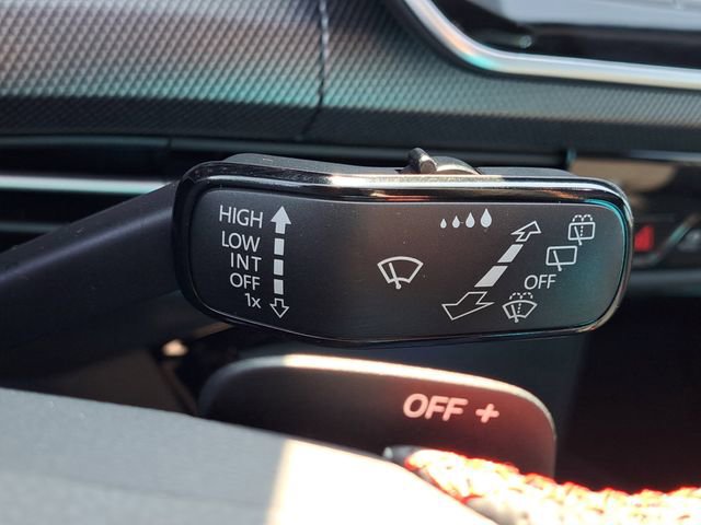 New 2025 Volkswagen GTI SE FWD image 13