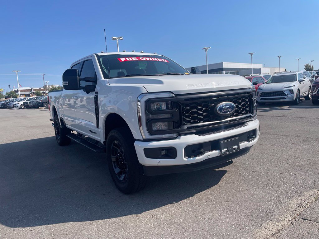 Used 2024 Ford F250 Lariat w/ Lariat Ultimate Package AWD/4WD image 3