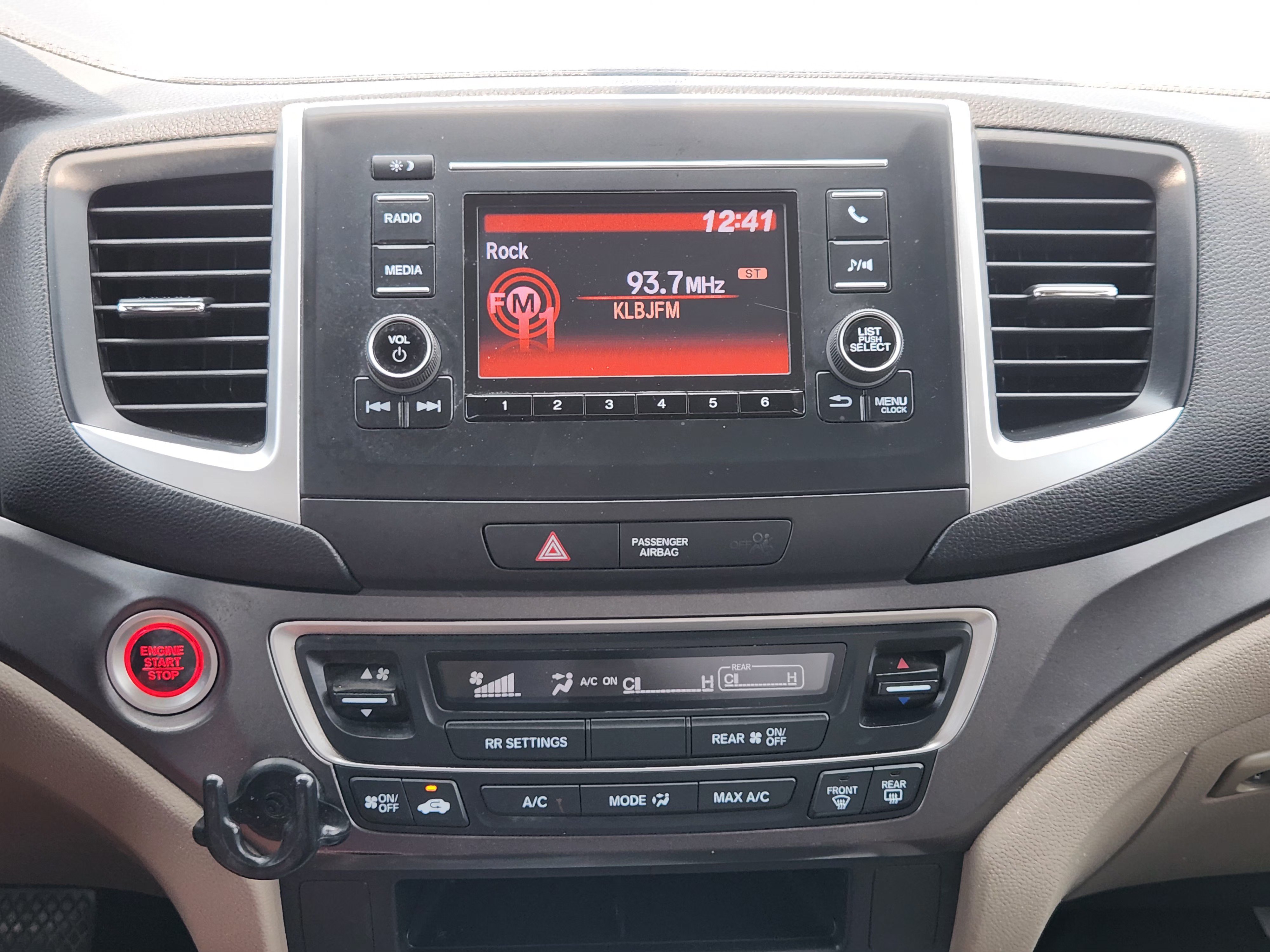 Used 2018 Honda Pilot LX image 16