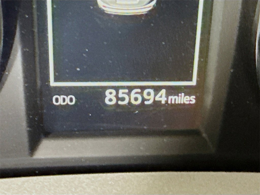 Used 2017 Toyota RAV4 Limited image 4