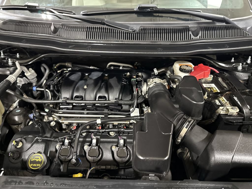 Used 2019 Ford Explorer XLT AWD/4WD image 25