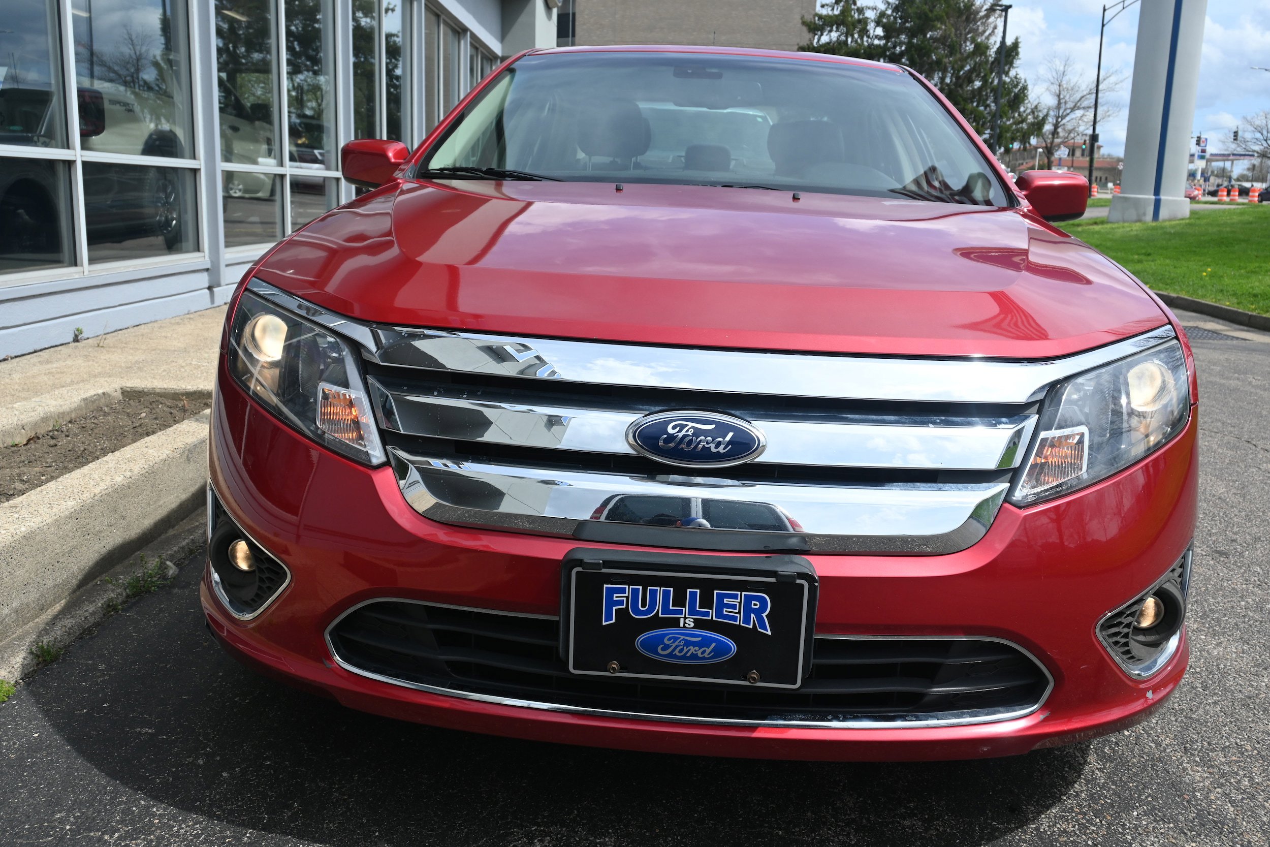 Used 2012 Ford Fusion SEL FWD image 2