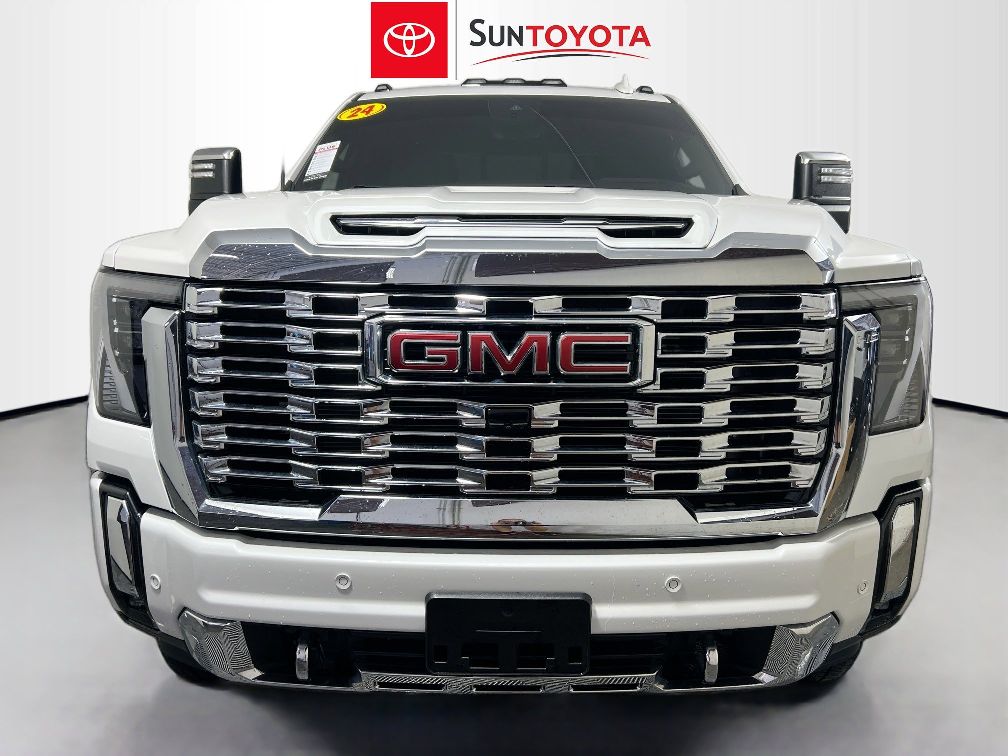 Used 2024 GMC Sierra 3500 Denali w/ Denali Reserve Package AWD/4WD image 10