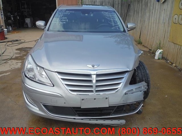 Used 2012 Hyundai Genesis 3.8 w/ Premium Pkg RWD image 4
