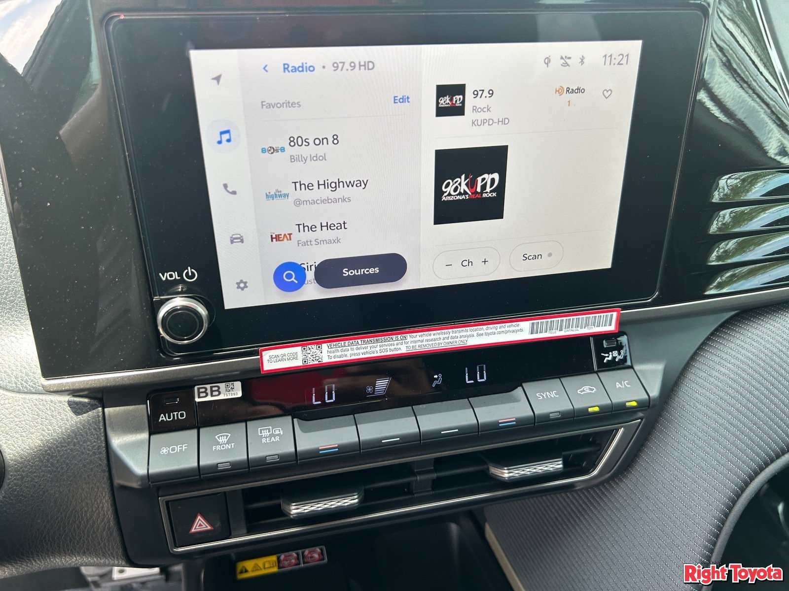 New 2026 Toyota Camry SE w/ Convenience Package FWD image 25