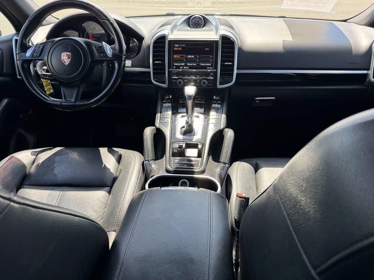 Used 2013 Porsche Cayenne Diesel AWD/4WD image 20