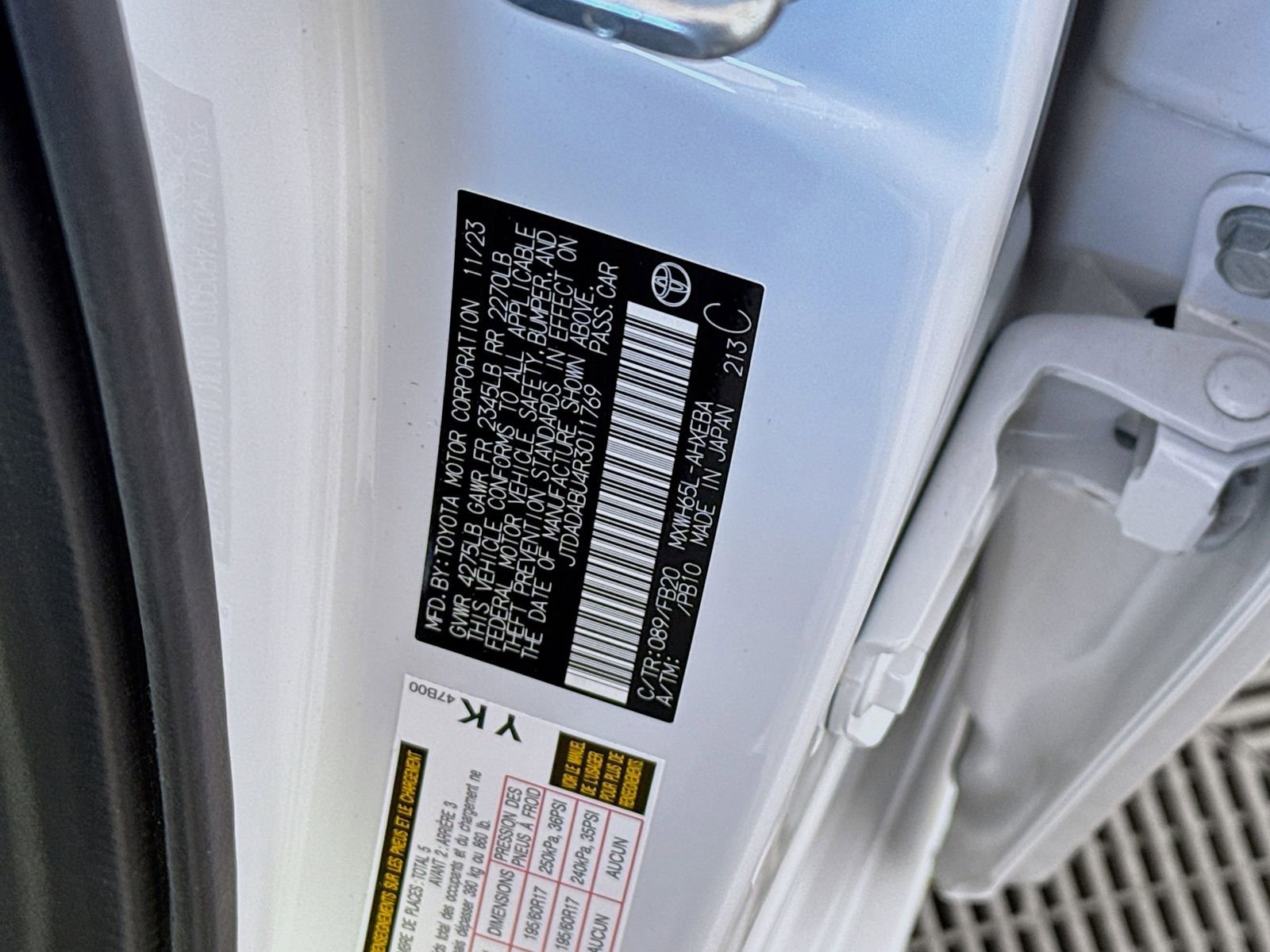 Used 2024 Toyota Prius LE AWD/4WD image 20