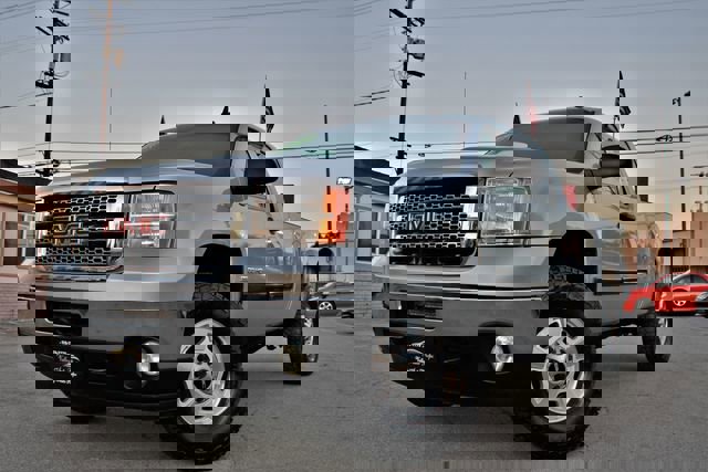 Used 2012 GMC Sierra 2500 SLE w/ SLE Preferred Package image 2