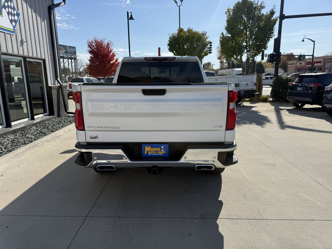 Used 2024 Chevrolet Silverado 1500 LTZ w/ LTZ Premium Package AWD/4WD image 9