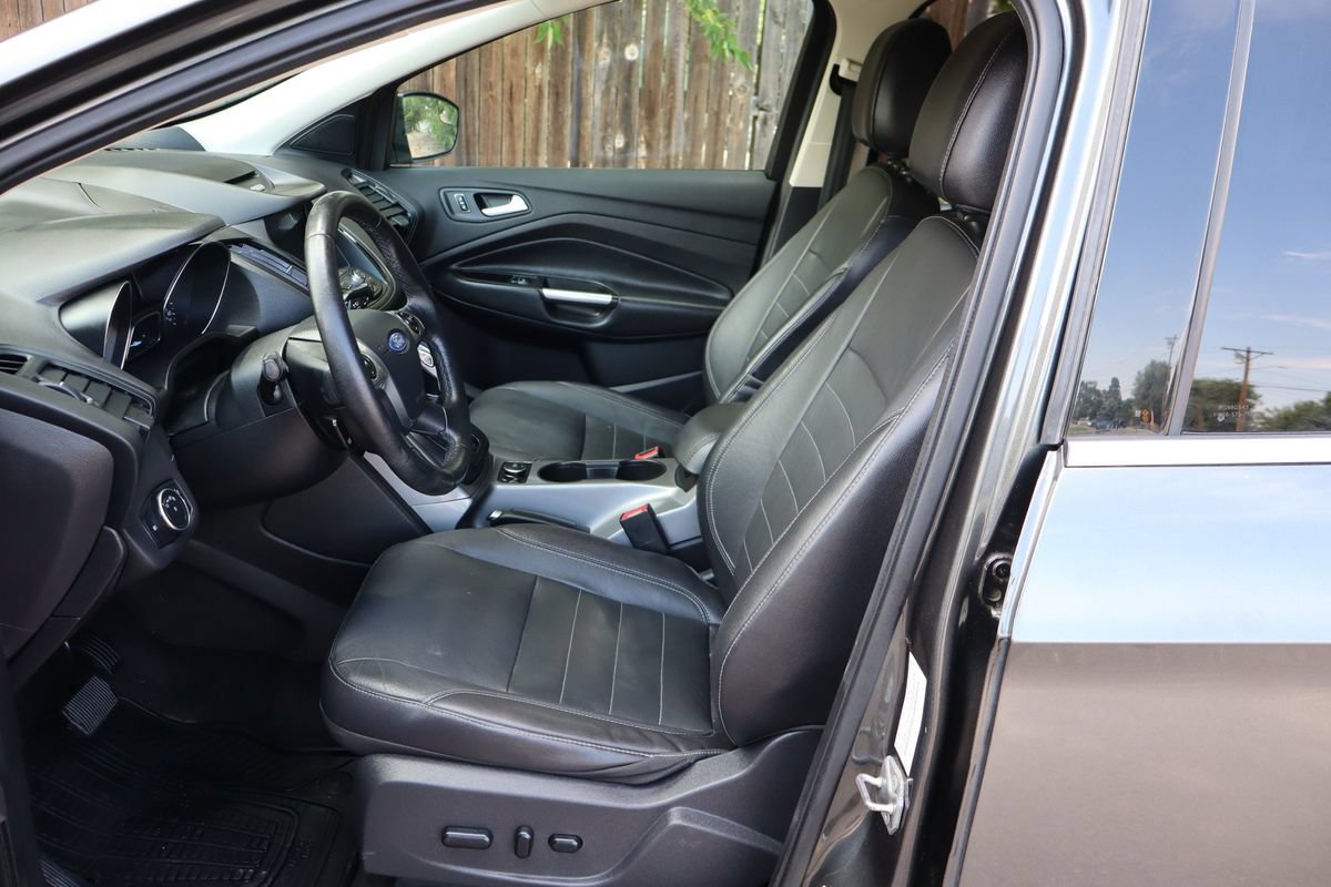 Used 2016 Ford Escape SE w/ SE Leather Comfort Package AWD/4WD image 19