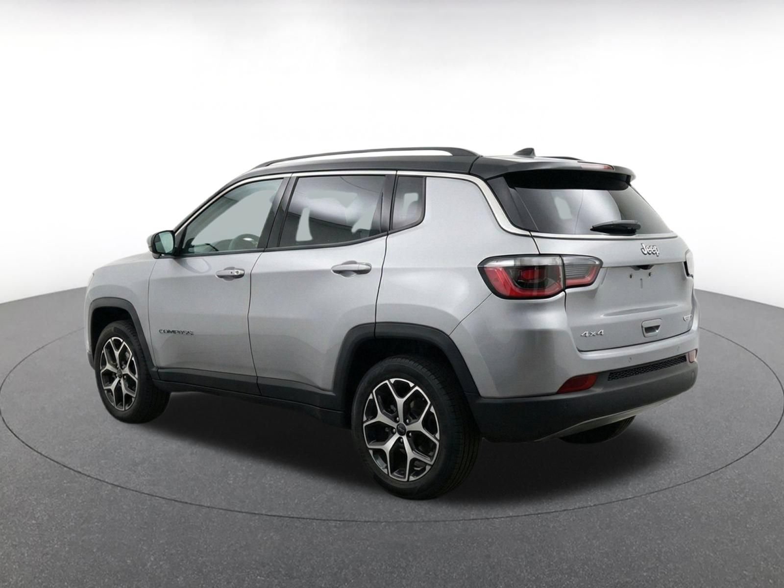 Used 2025 Jeep Compass Limited AWD/4WD image 6