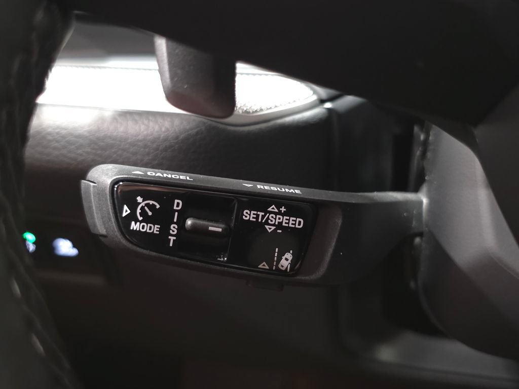 Certified 2026 Porsche Cayenne AWD/4WD image 23