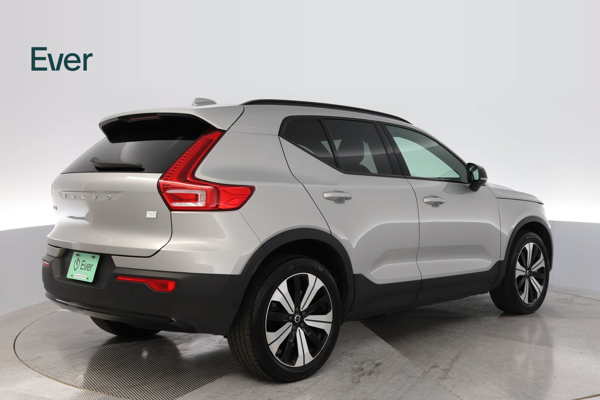 Used 2023 Volvo XC40 Recharge Plus AWD/4WD image 3